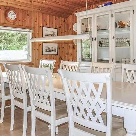 Awesome Home In Oksbol With Sauna بيت للعطل *